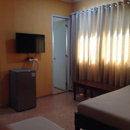 Miami Inn Cagayan de Oro Esterno foto