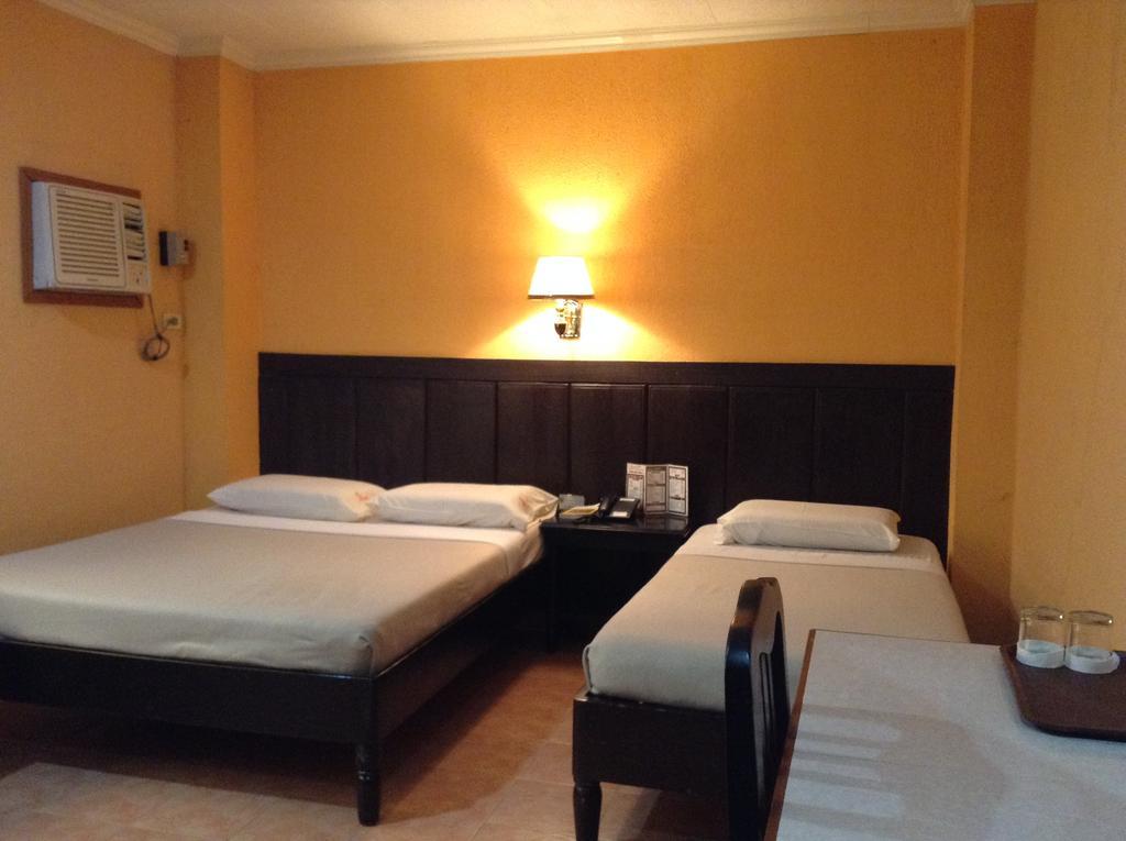 Miami Inn Cagayan de Oro Esterno foto