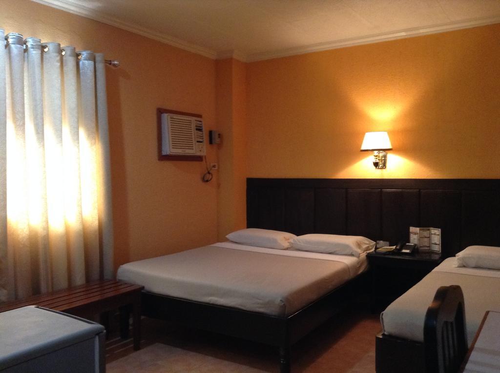 Miami Inn Cagayan de Oro Esterno foto