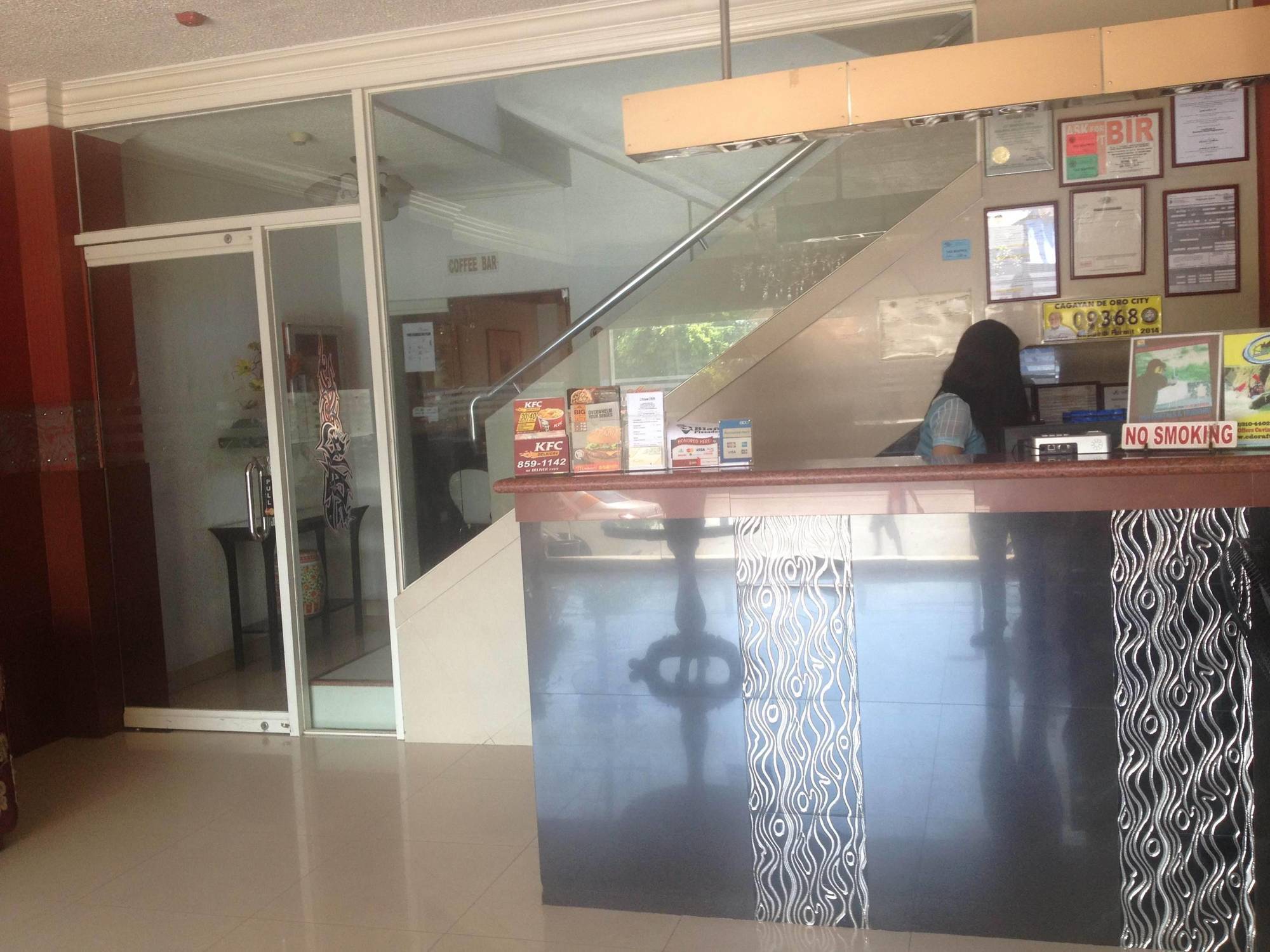 Miami Inn Cagayan de Oro Esterno foto