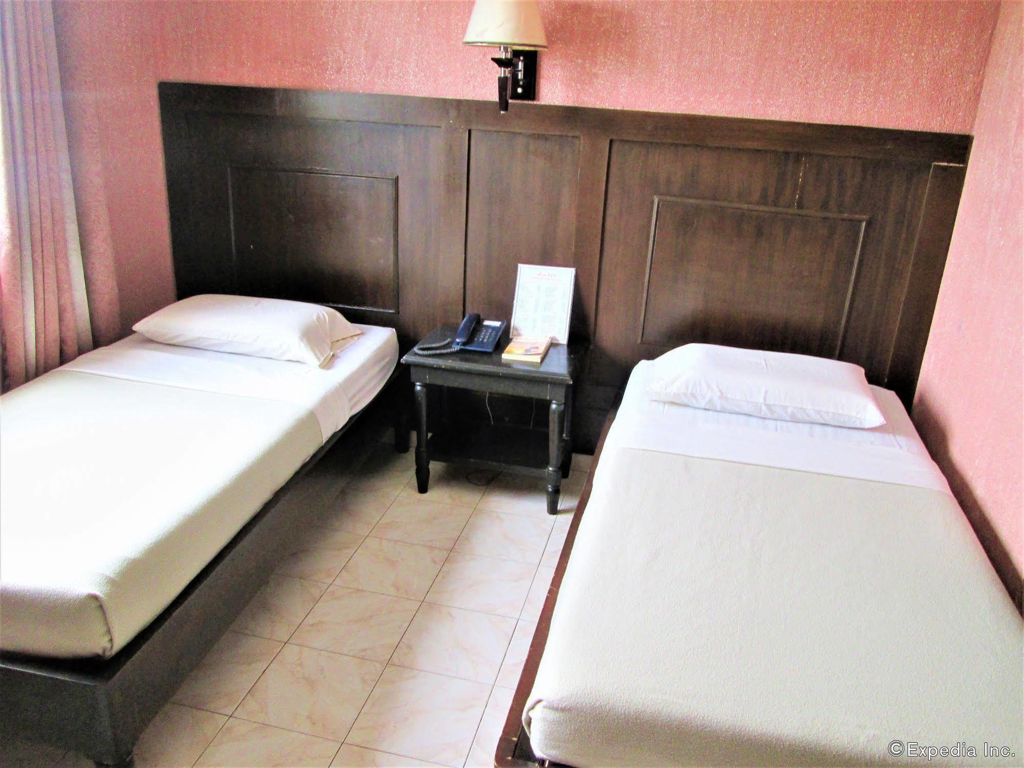 Miami Inn Cagayan de Oro Esterno foto